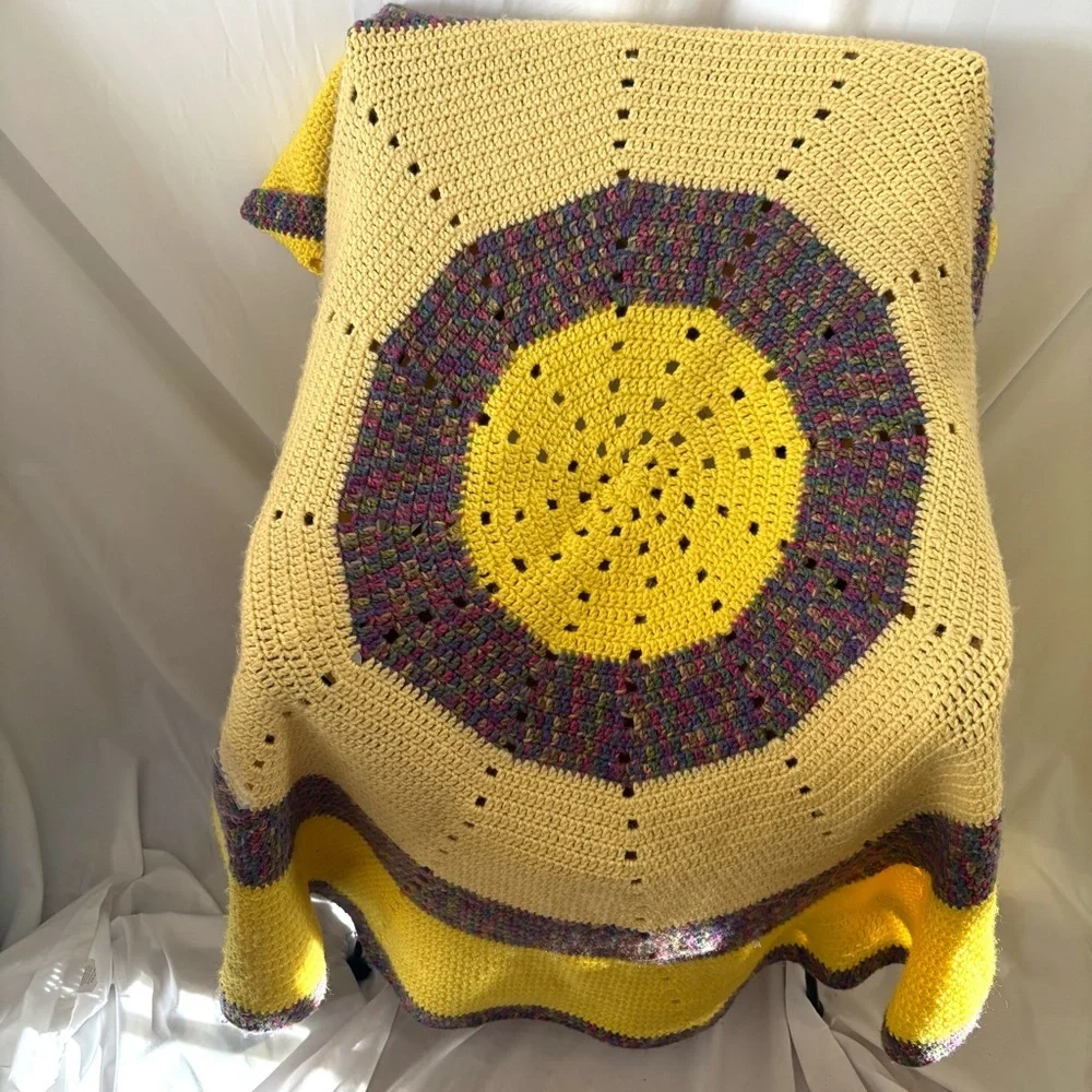 Vintage crochet round